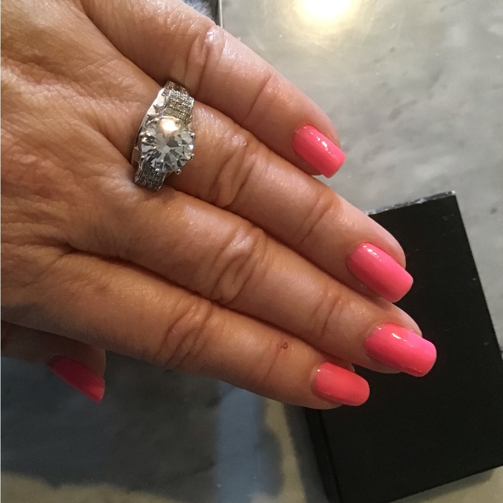 Faux engagement ring - Picture 1 of 4
